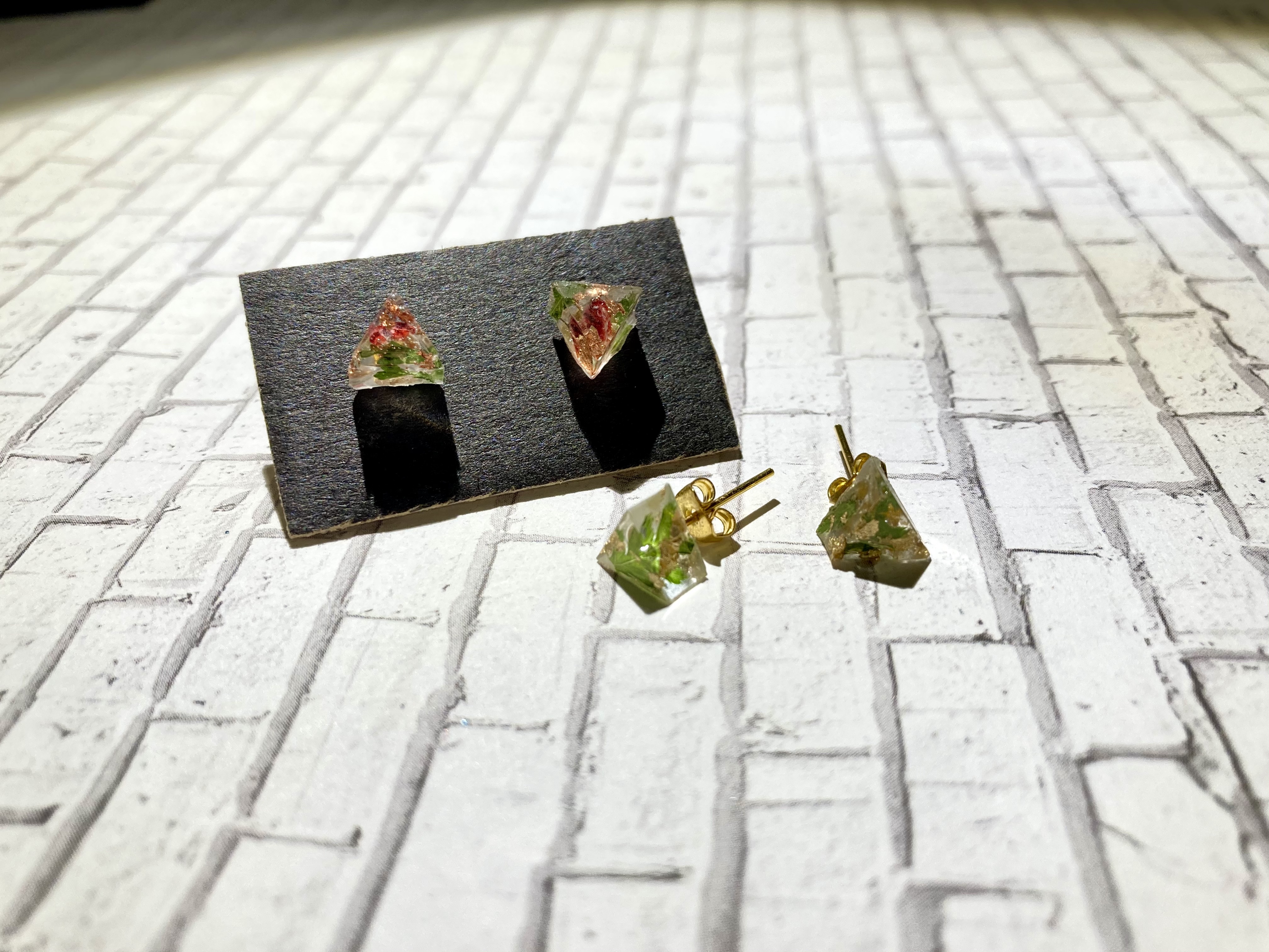 Botanical Triangle Studs | Triangle shape with real plants embeded in resin with gold flakes and gold pegs. Dainty and cute.  Nickel free brass.